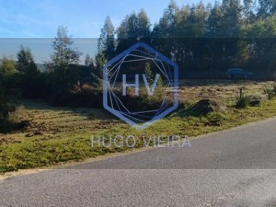 Terreno para Venda em Candemil e Gondar Foto 1