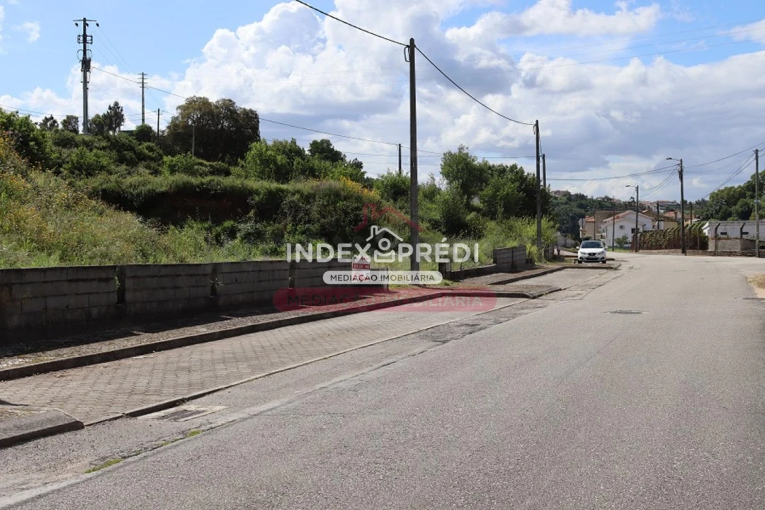 Terreno para Venda em Águeda e Borralha Foto 1