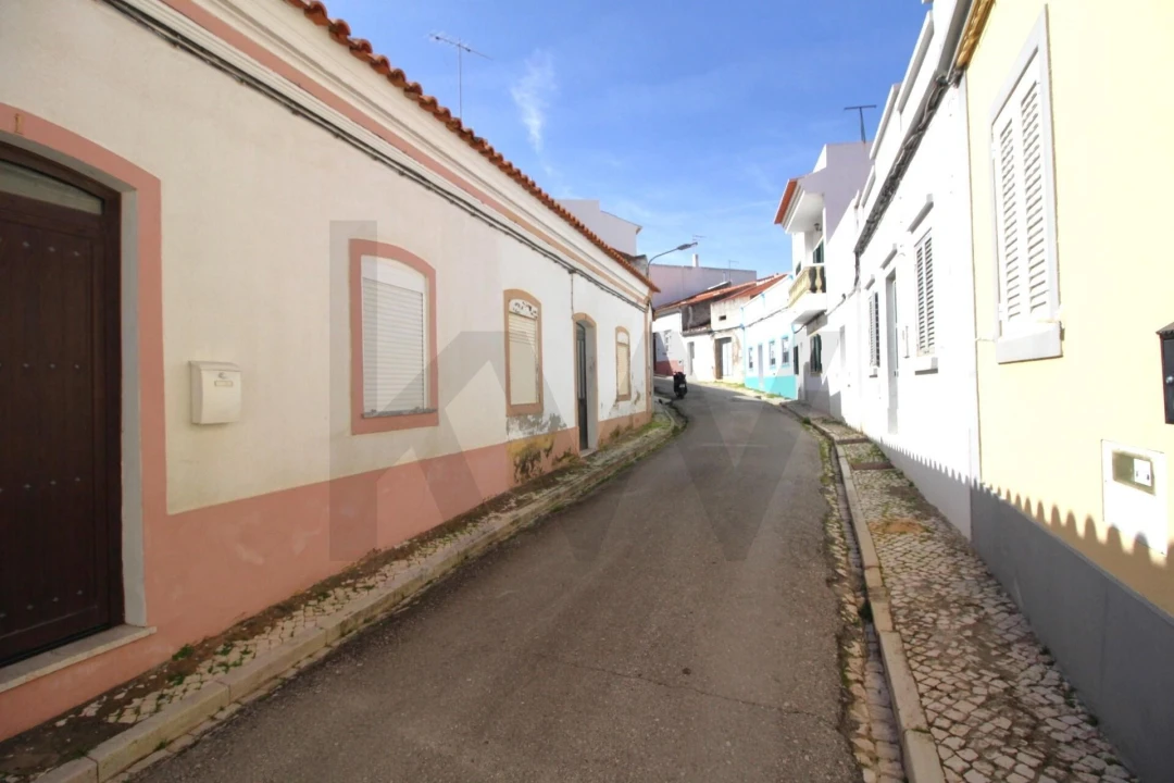 Moradia T3 para Venda em Estômbar e Parchal Foto 4