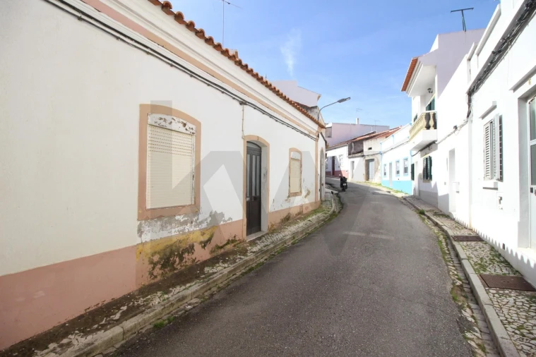 Moradia T3 para Venda em Estômbar e Parchal Foto 3