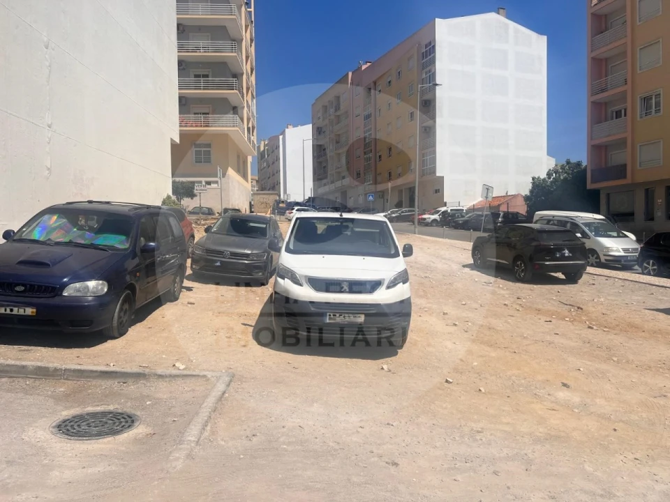 Terreno para Venda em Setubal (São Sebastião) Foto 4