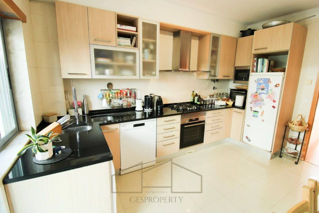 Moradia T3 para Venda em Charneca de Caparica e Sobreda Foto 14