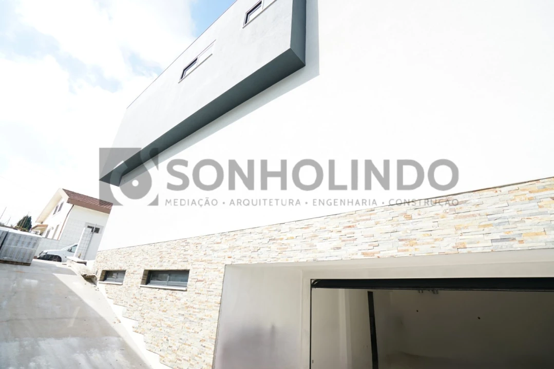 Moradia T3 para Venda em Cidade da Maia Foto 4