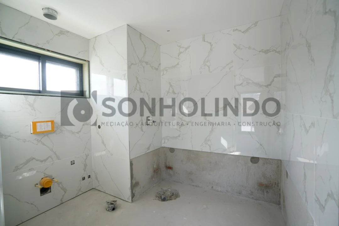 Moradia T3 para Venda em Cidade da Maia Foto 14