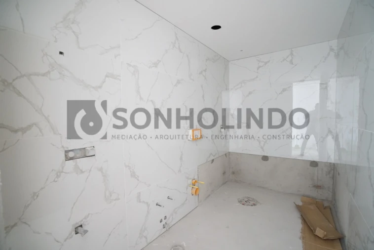 Moradia T3 para Venda em Cidade da Maia Foto 16