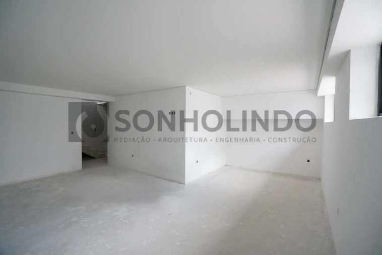 Moradia T3 para Venda em Cidade da Maia Foto 28