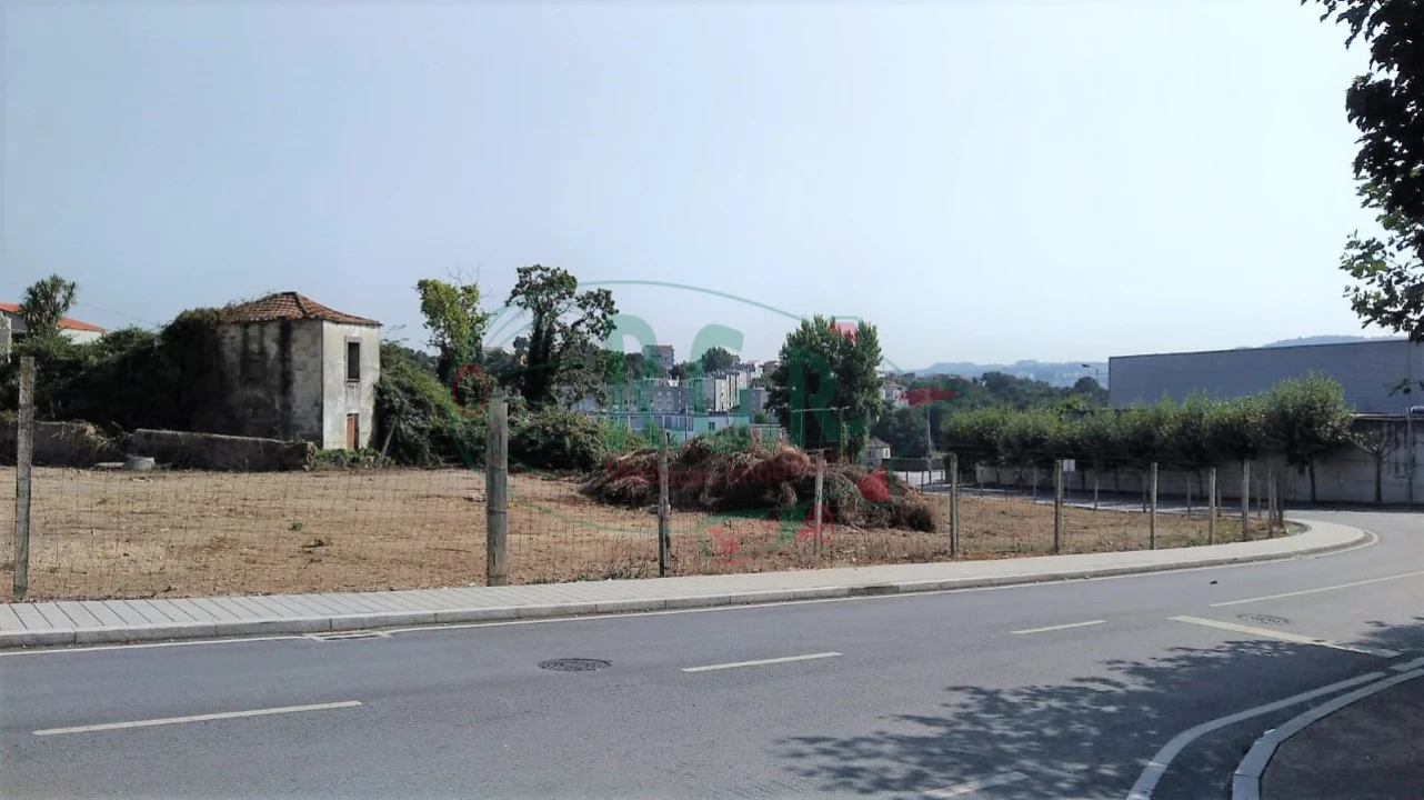 Terreno para Venda em Gondomar (São Cosme), Valbom e Jovim Foto 1