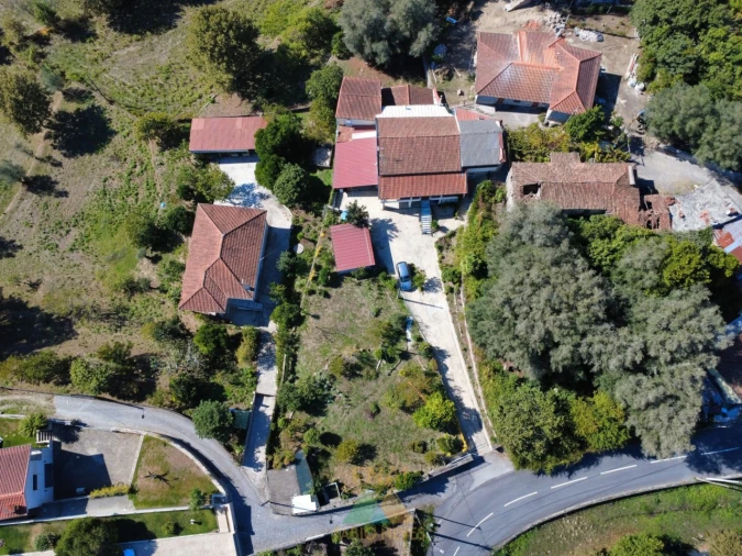 Terreno para Venda em Guilhadeses e Santar Foto 7