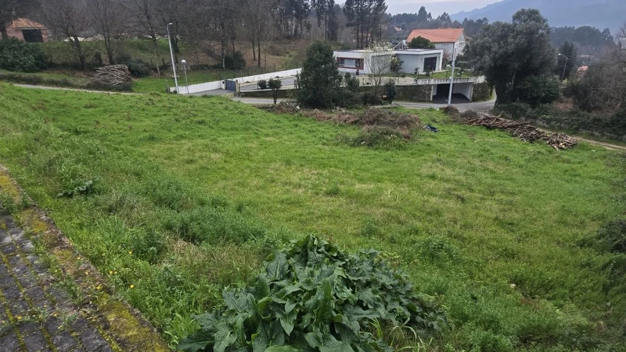 Terreno para Venda em Souto e Tabaçô