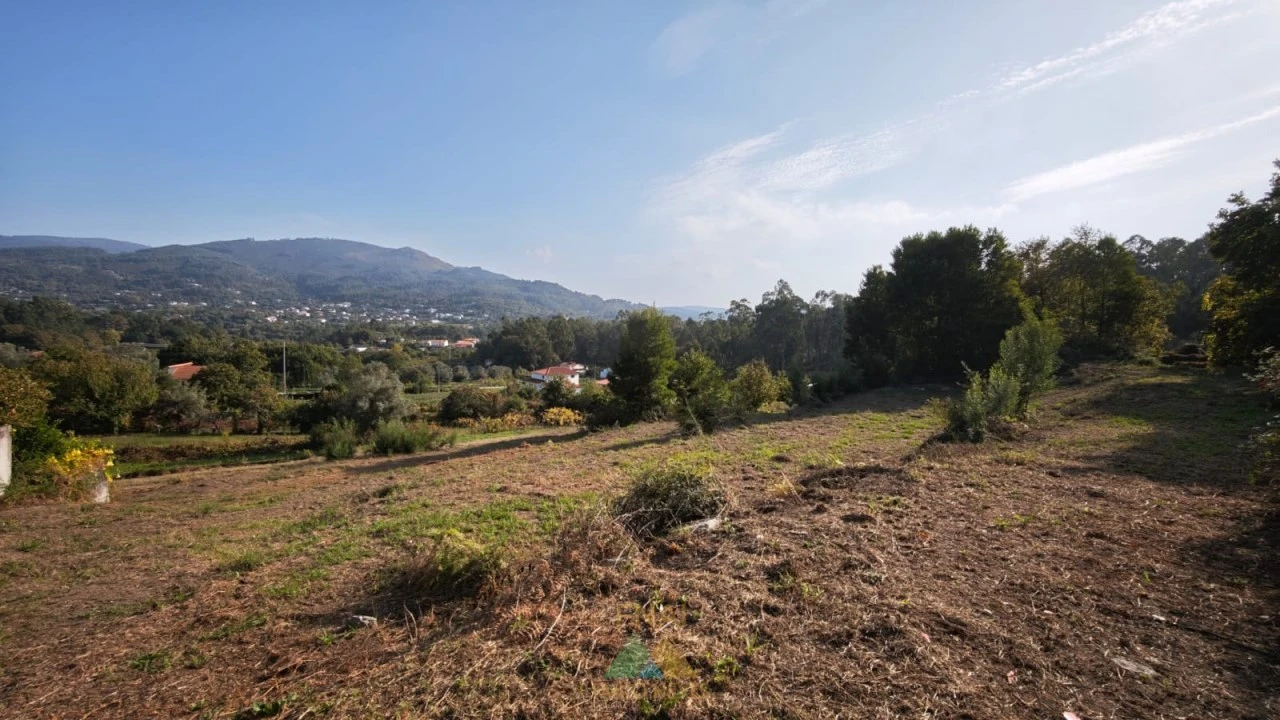 Terreno para Venda em Refoios do Lima Foto 4