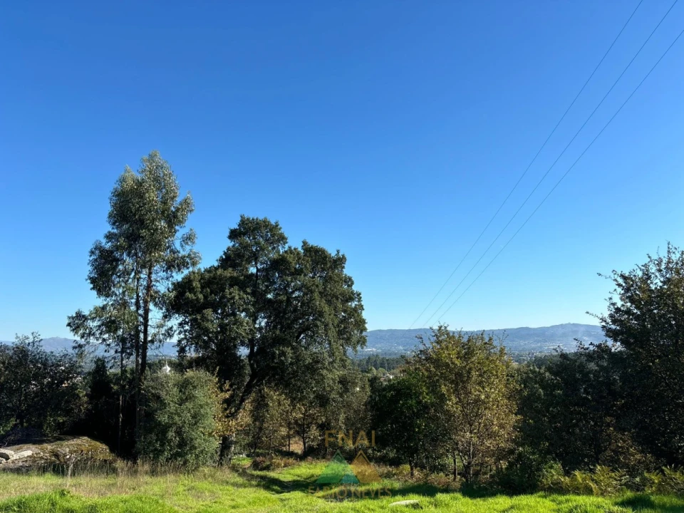 Terreno para Venda em Vila Verde e Barbudo Foto 1