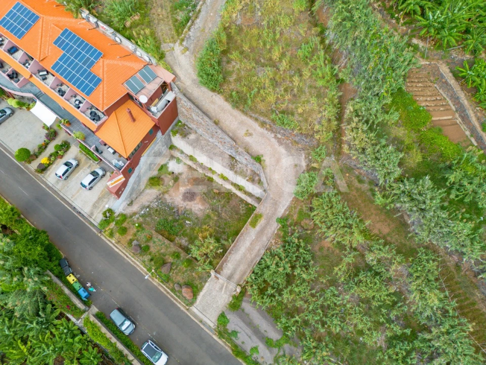 Terreno para Venda em Paul do Mar Foto 21