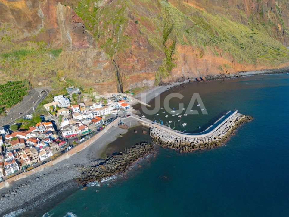 Terreno para Venda em Paul do Mar Foto 40