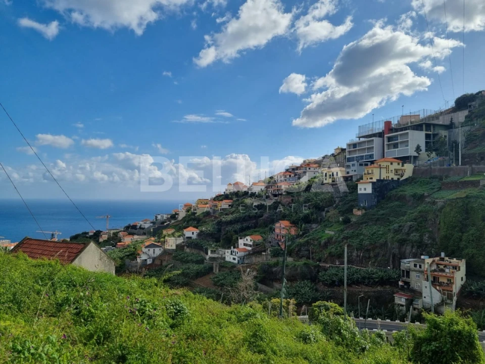 Terreno para Venda em Camara de Lobos Foto 4