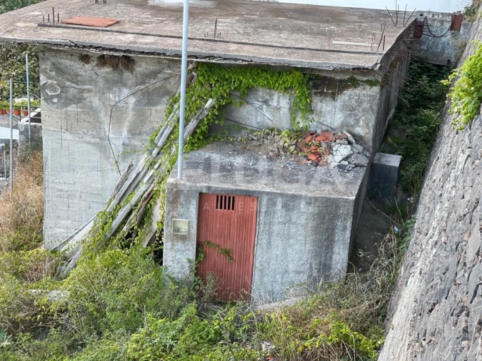 Terreno para Venda em Camara de Lobos Foto 24