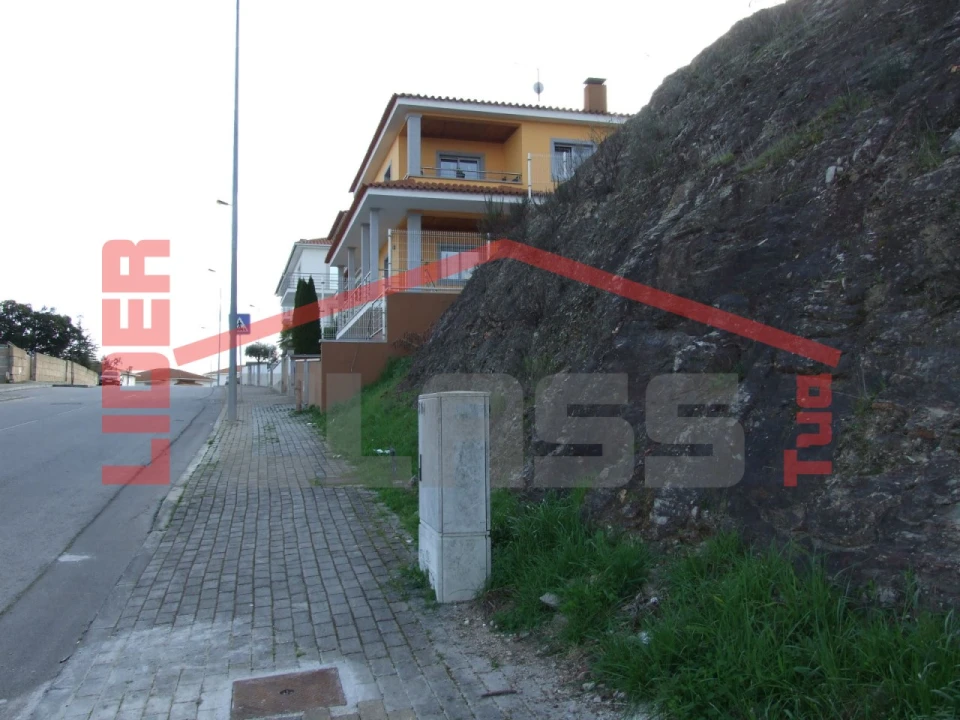 Terreno para Venda em Mirandela Foto 6