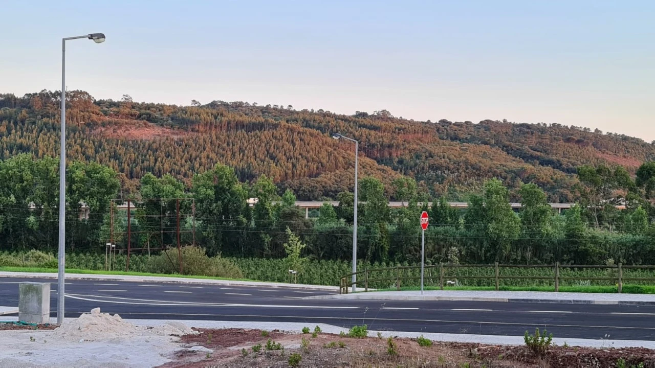 Terreno para Venda em Valado dos Frades Foto 84