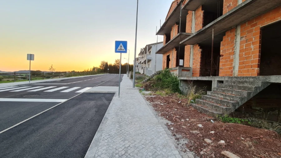 Terreno para Venda em Valado dos Frades Foto 78