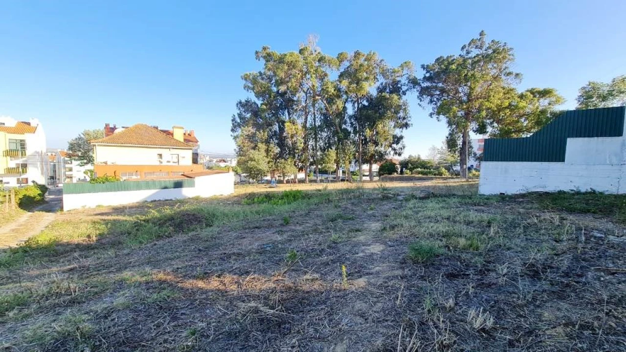 Terreno para Venda em Alverca do Ribatejo e Sobralinho Foto 8
