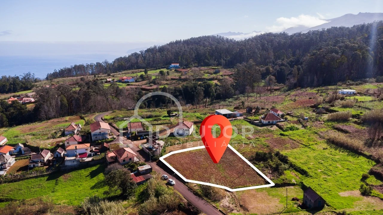 Terreno para Venda em Porto Moniz Foto 13