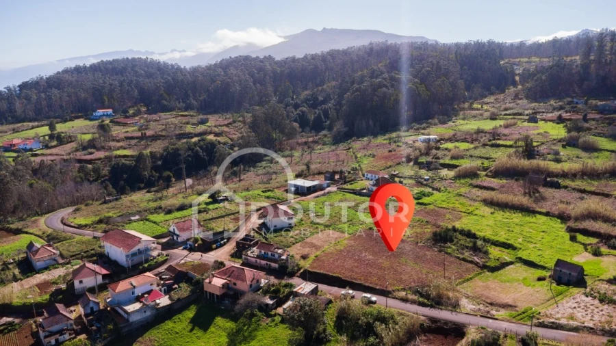 Terreno para Venda em Porto Moniz Foto 12