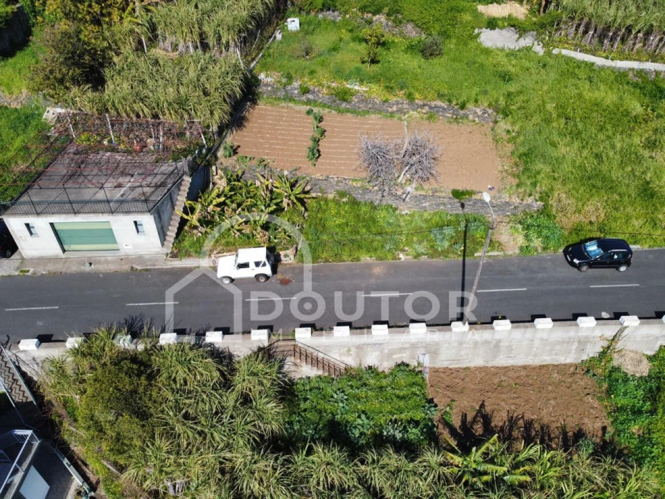 Terreno para Venda em Ribeira Brava Foto 6