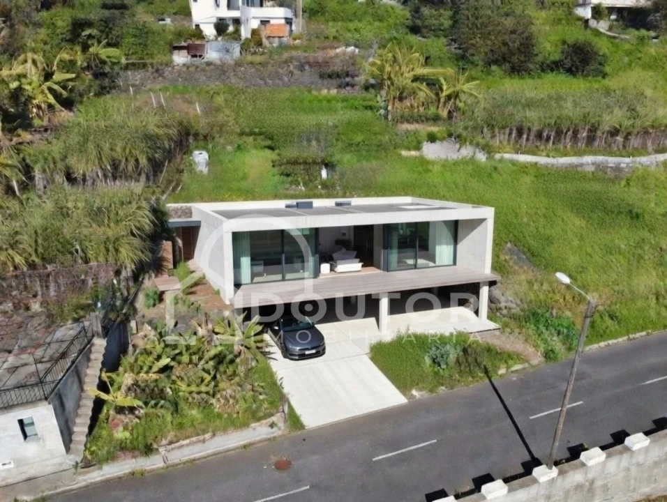 Terreno para Venda em Ribeira Brava Foto 4