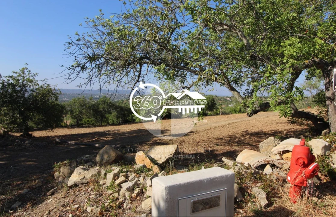 Terreno para Venda em Conceição e Estoi Foto 3