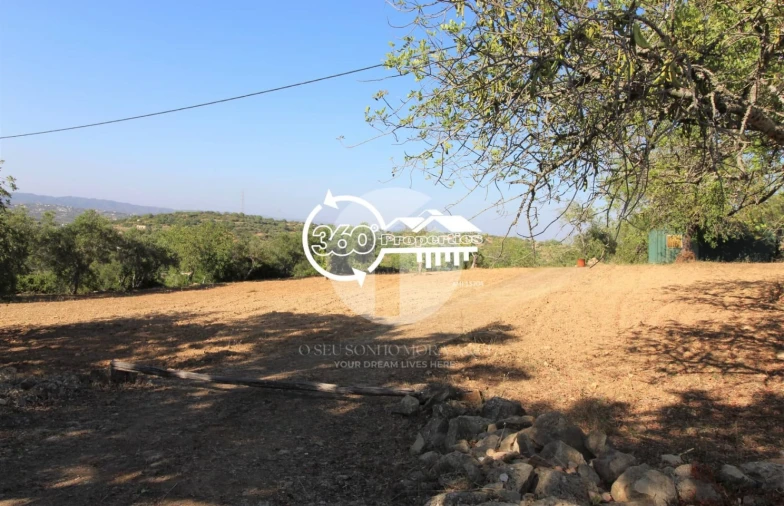 Terreno para Venda em Conceição e Estoi Foto 1