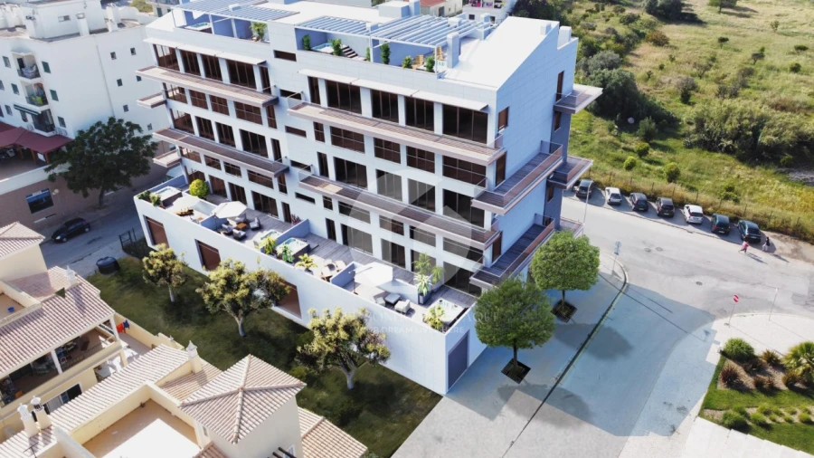 Terreno para Venda em Quelfes Foto 1