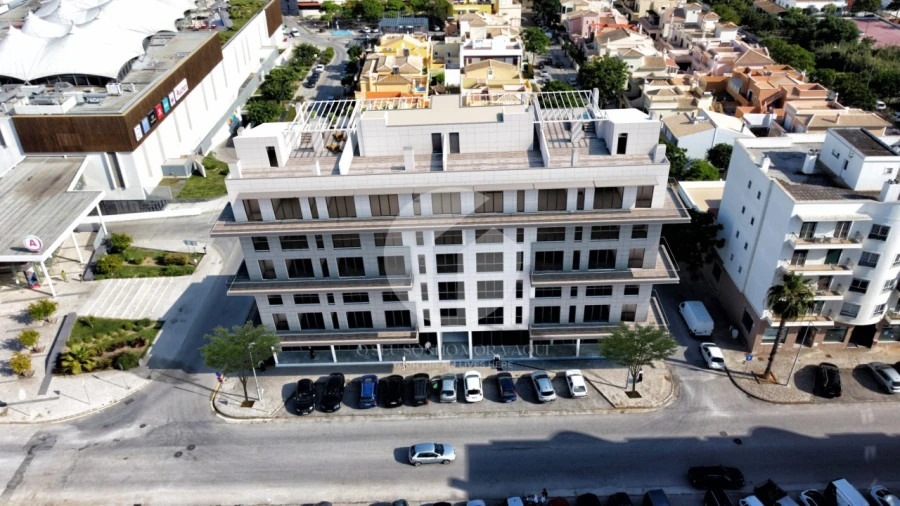 Terreno para Venda em Quelfes Foto 3