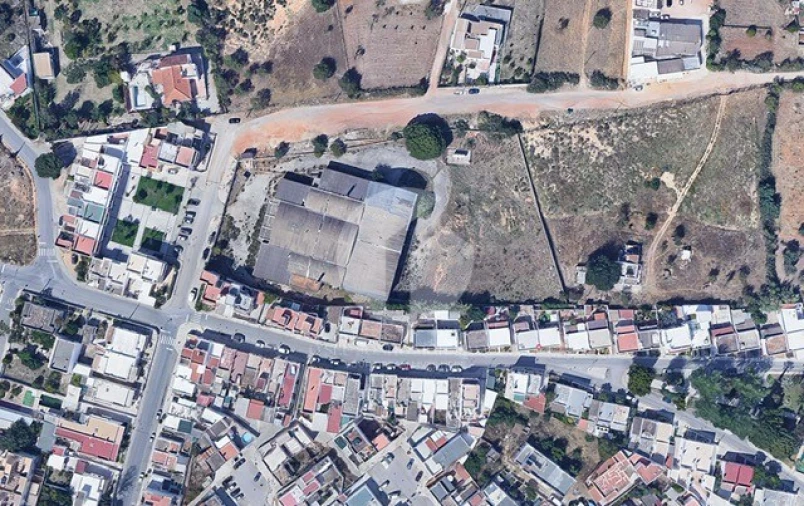 Terreno para Venda em Quelfes Foto 2