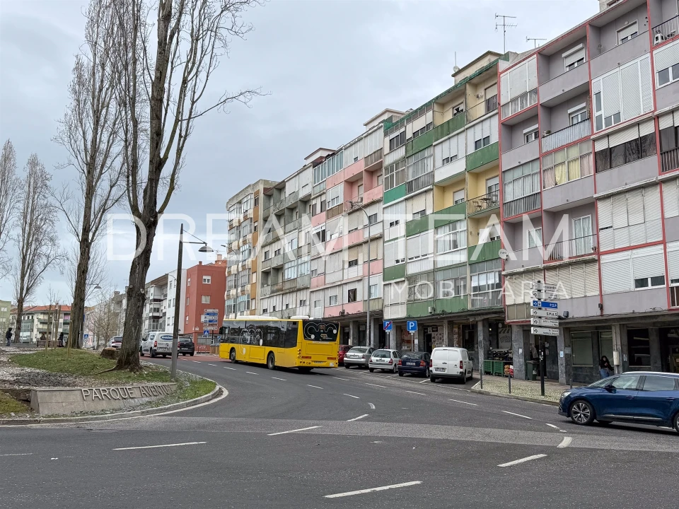 Apartamento T2 para Venda em Falagueira-Venda Nova Foto 17