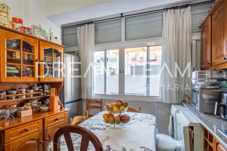 Apartamento T2 para Venda em Falagueira-Venda Nova Foto 9