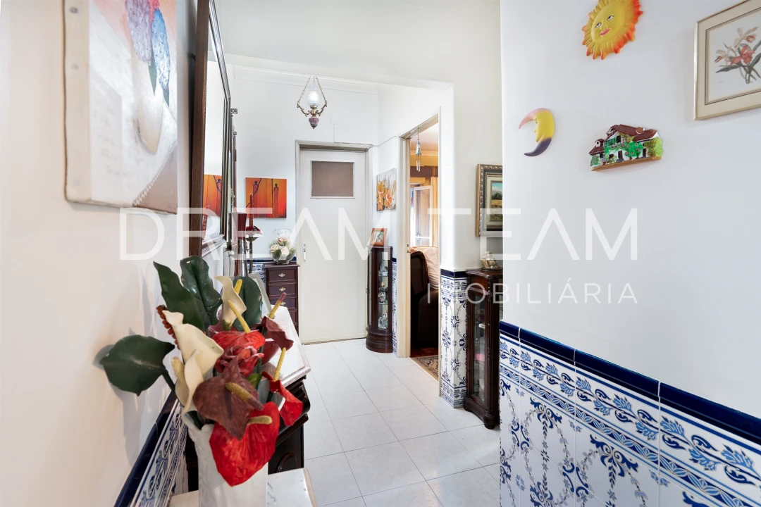 Apartamento T2 para Venda em Falagueira-Venda Nova Foto 1