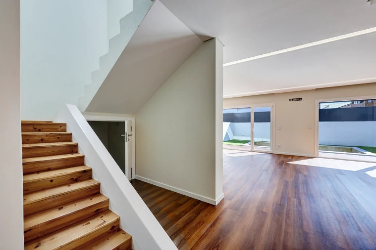 Moradia T4 para Venda em Pontinha e Famões Foto 10