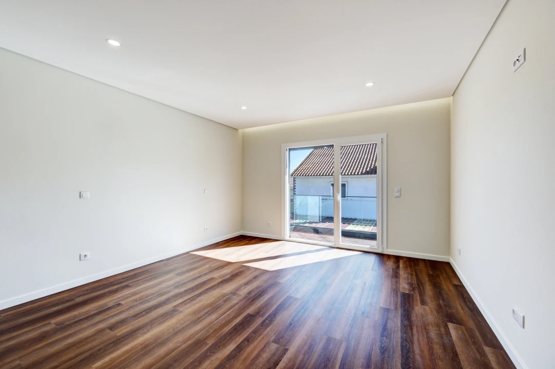 Moradia T4 para Venda em Pontinha e Famões Foto 24