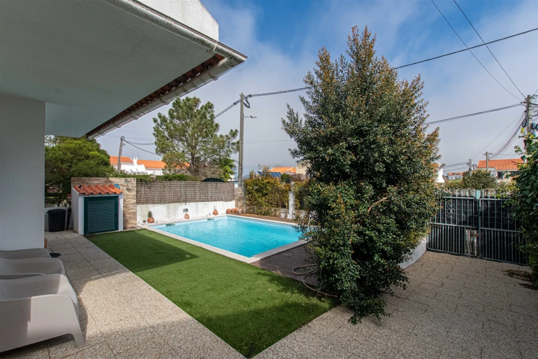 Moradia T3 para Venda em Sesimbra (Castelo) Foto 42