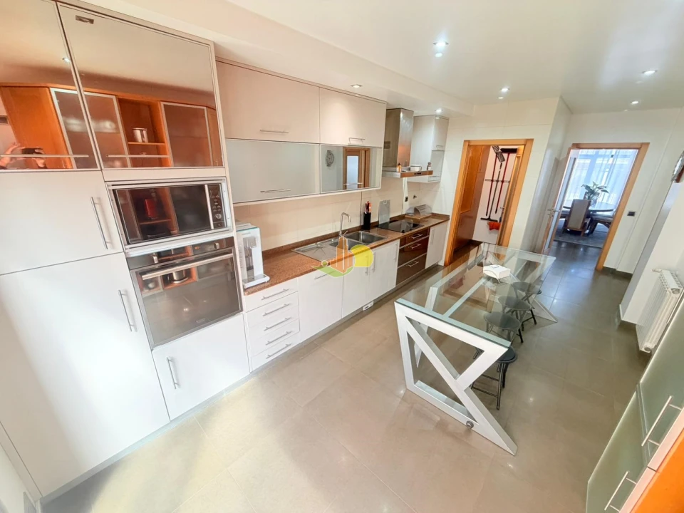 Moradia T6 para Venda em Tavarede Foto 11