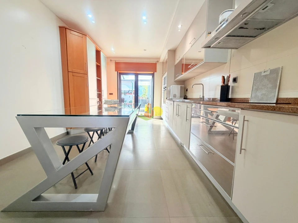 Moradia T6 para Venda em Tavarede Foto 13