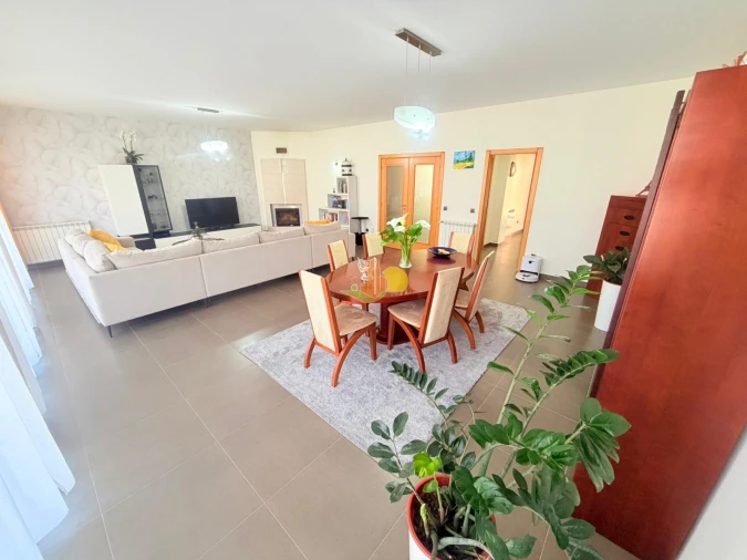 Moradia T6 para Venda em Tavarede Foto 18