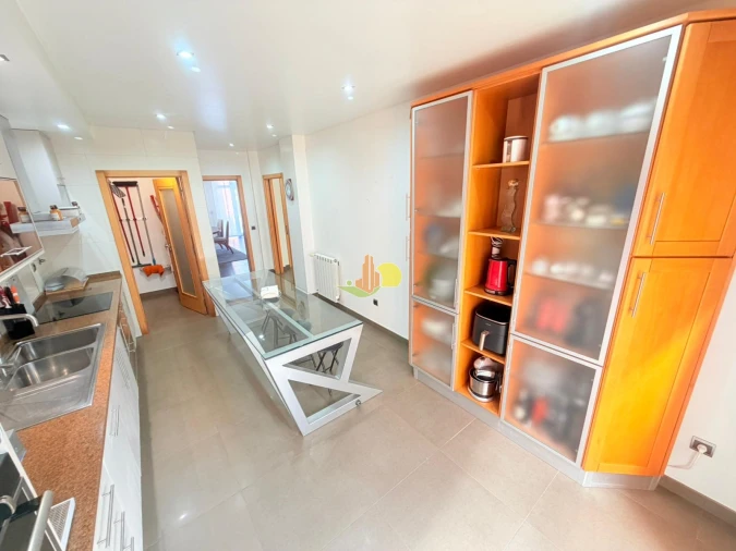 Moradia T6 para Venda em Tavarede Foto 12