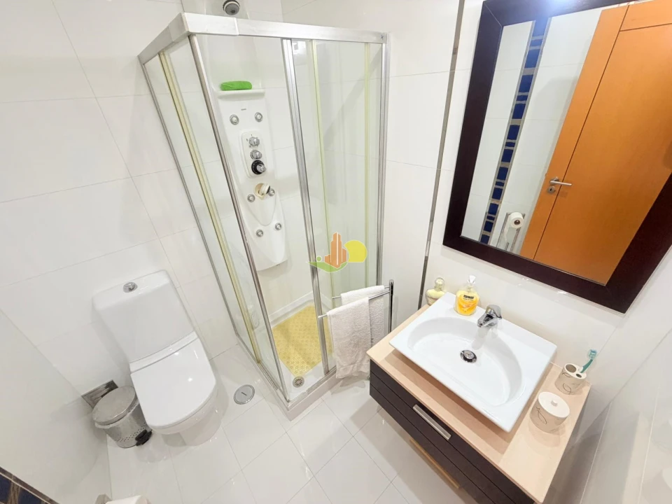 Moradia T6 para Venda em Tavarede Foto 23