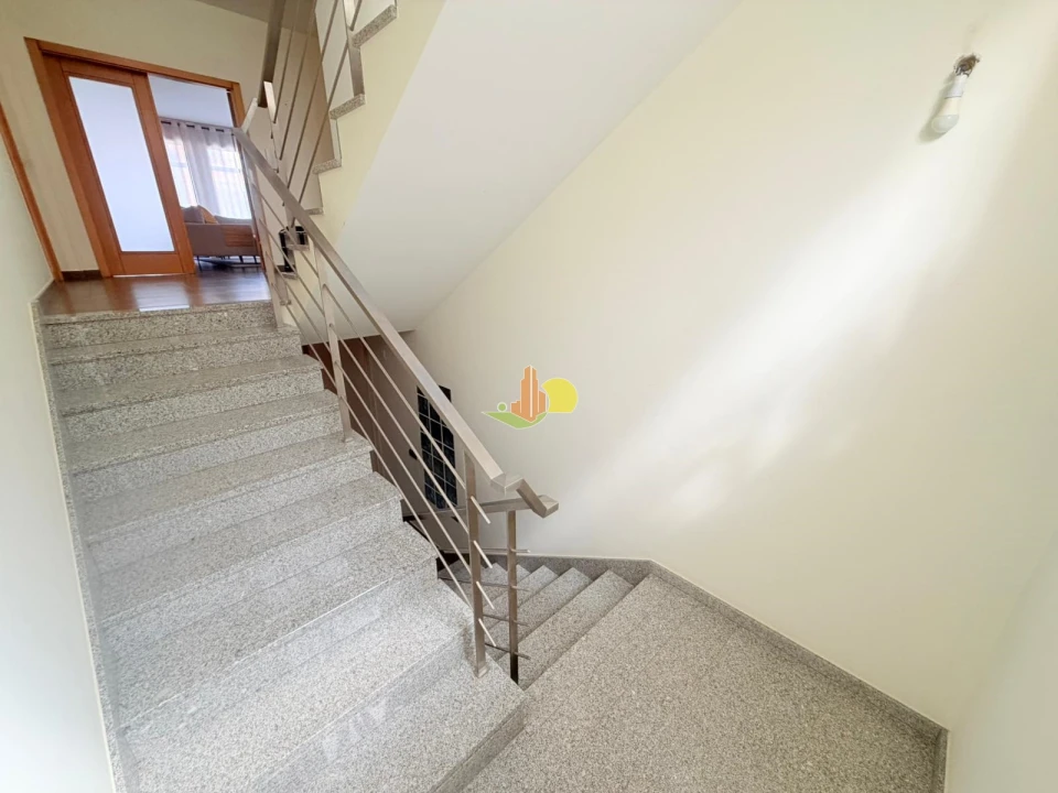 Moradia T6 para Venda em Tavarede Foto 8