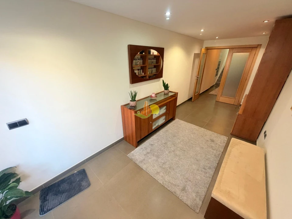 Moradia T6 para Venda em Tavarede Foto 4