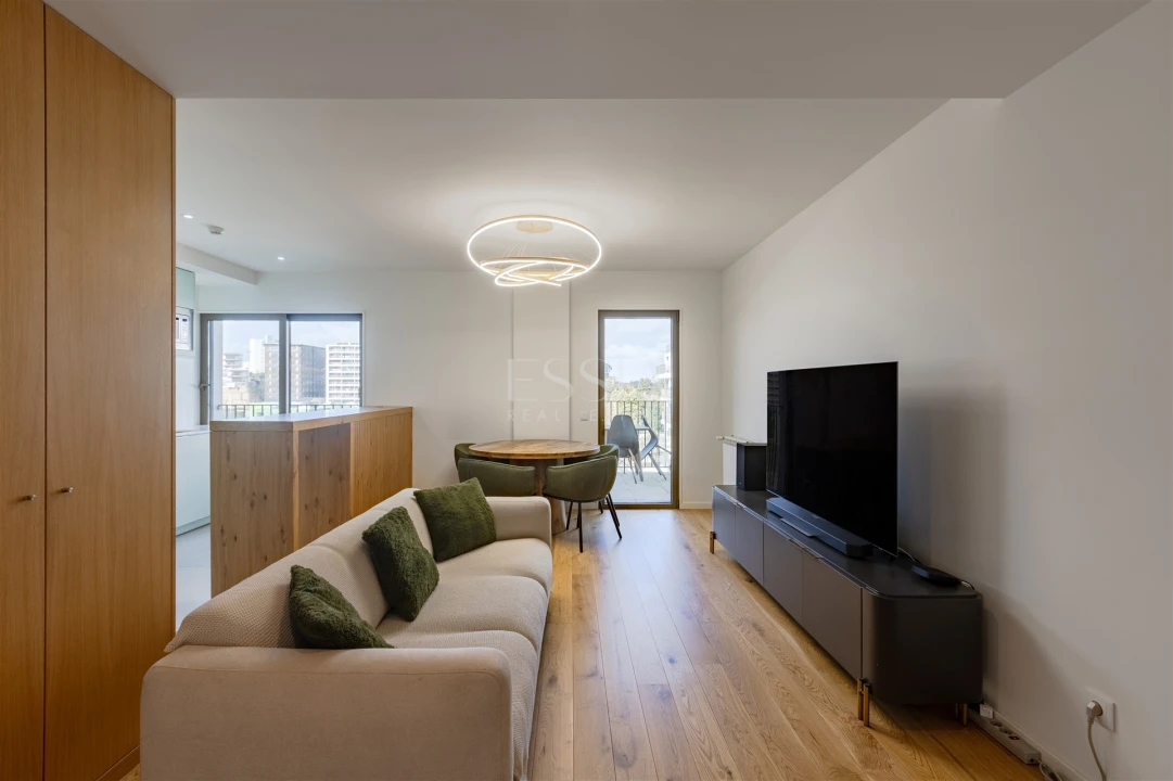 Apartamento T2 para Venda em Campanhã Foto 3