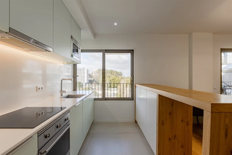 Apartamento T2 para Venda em Campanhã Foto 7