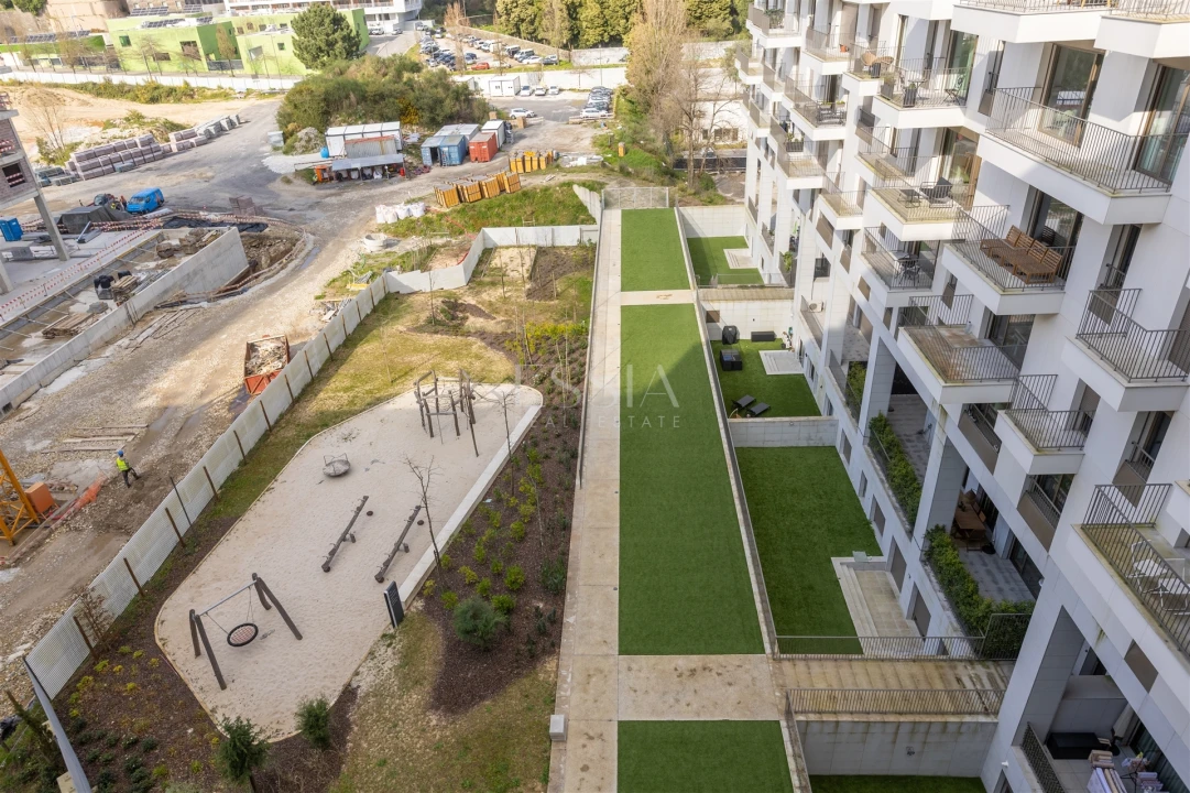 Apartamento T2 para Venda em Campanhã Foto 17