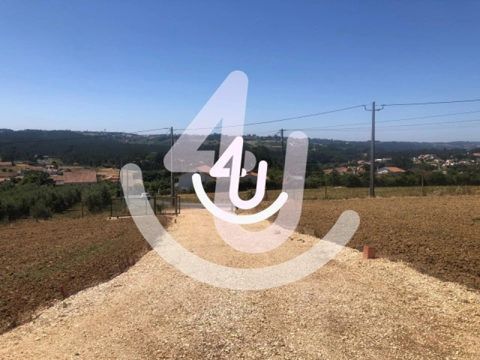 Terreno para Venda em Cela Foto 1