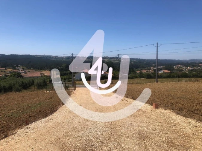 Terreno para Venda em Cela Foto 1